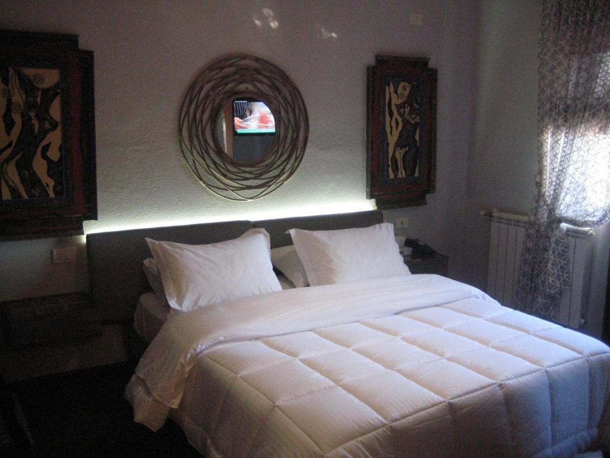 Drini Hotel Rrashbull Buitenkant foto
