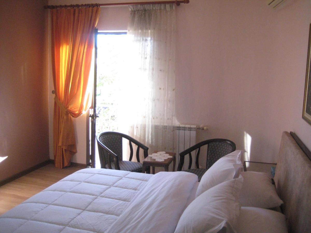 Drini Hotel Rrashbull Buitenkant foto