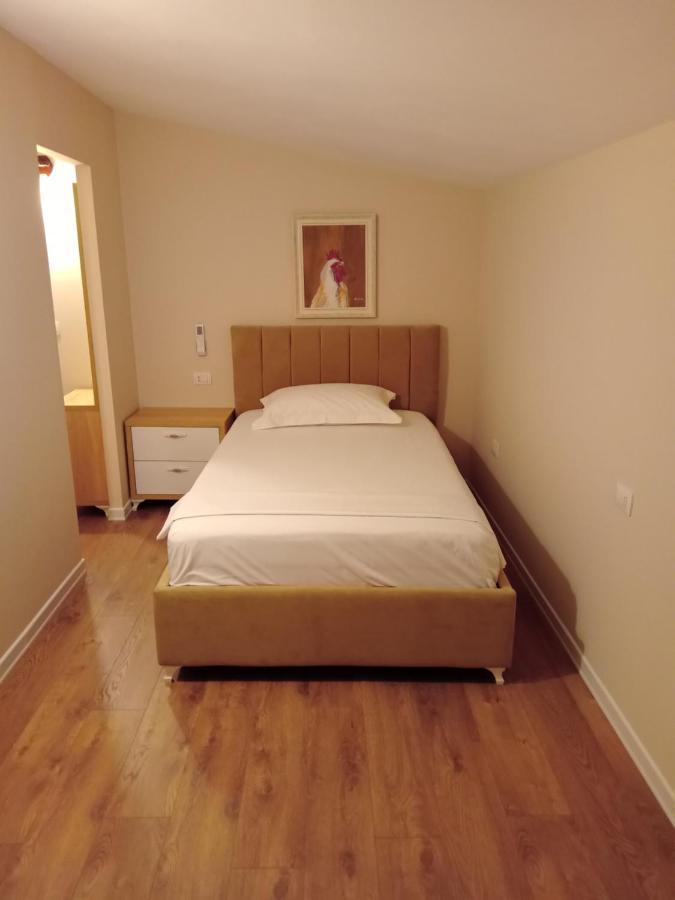Drini Hotel Rrashbull Buitenkant foto