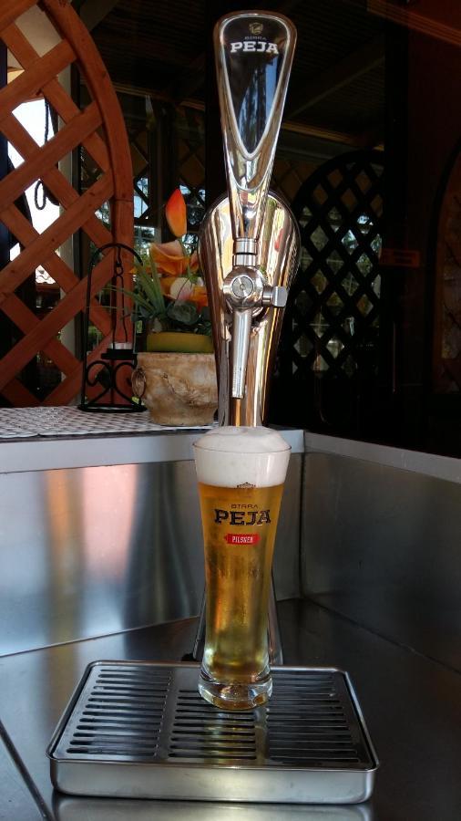 Drini Hotel Rrashbull Buitenkant foto
