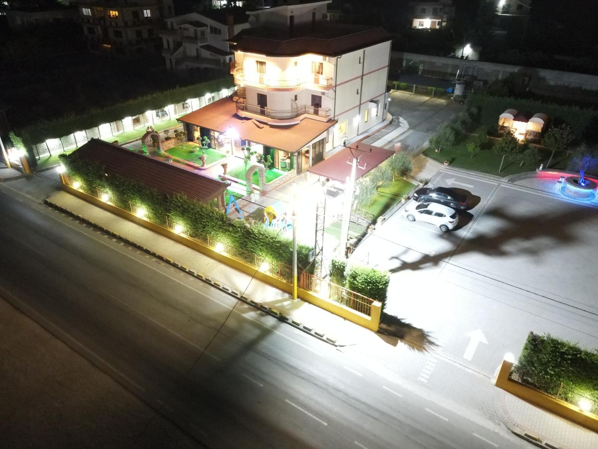 Drini Hotel Rrashbull Buitenkant foto