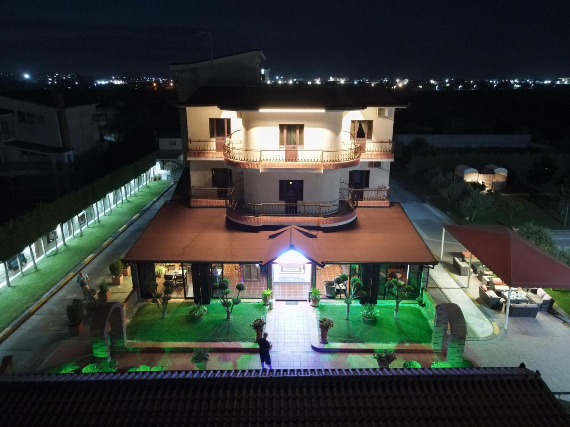 Drini Hotel Rrashbull Buitenkant foto