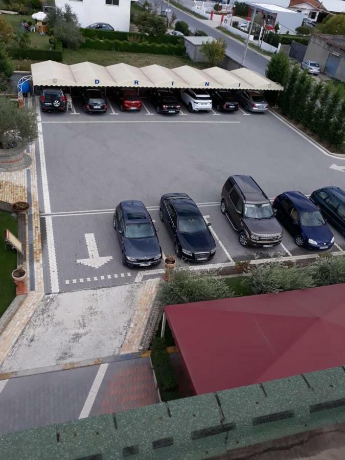 Drini Hotel Rrashbull Buitenkant foto
