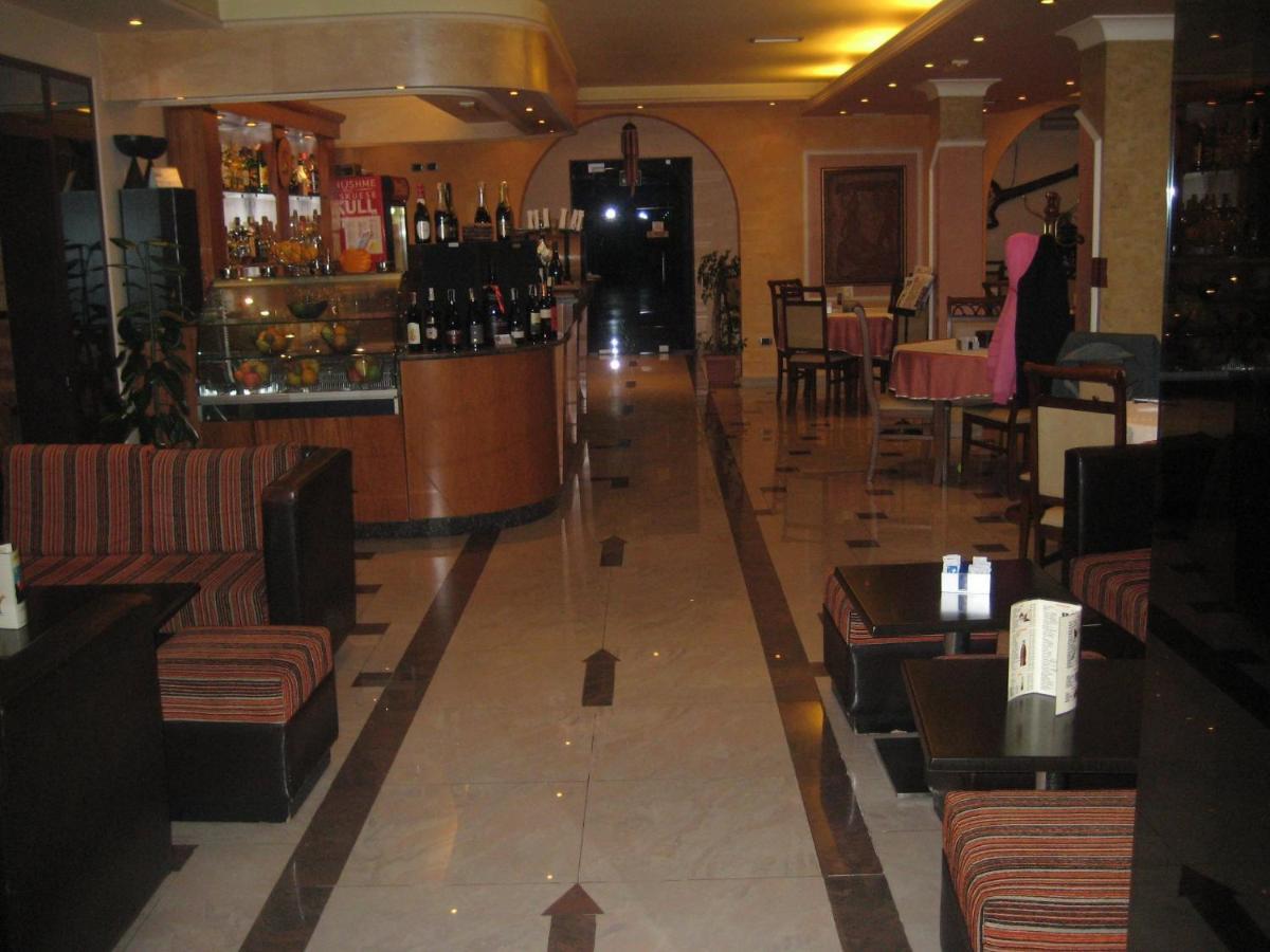 Drini Hotel Rrashbull Buitenkant foto